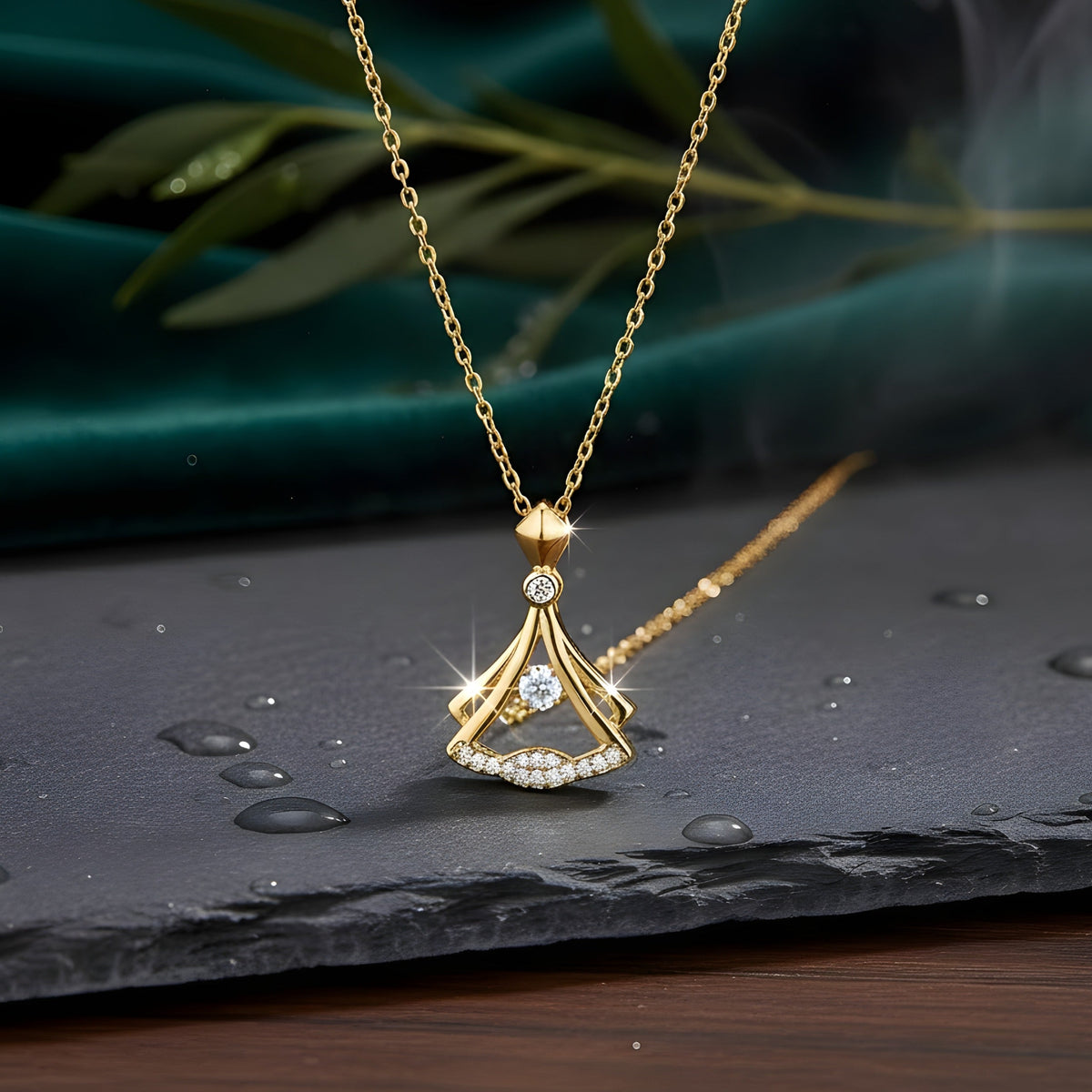 Rhinestone Pendant Necklace for Women – Elegant Sparkling Jewelry